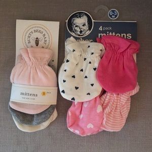 NWT newborn mittens